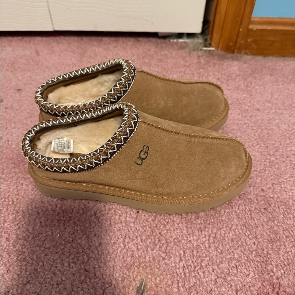 UGG Tasman Slipper